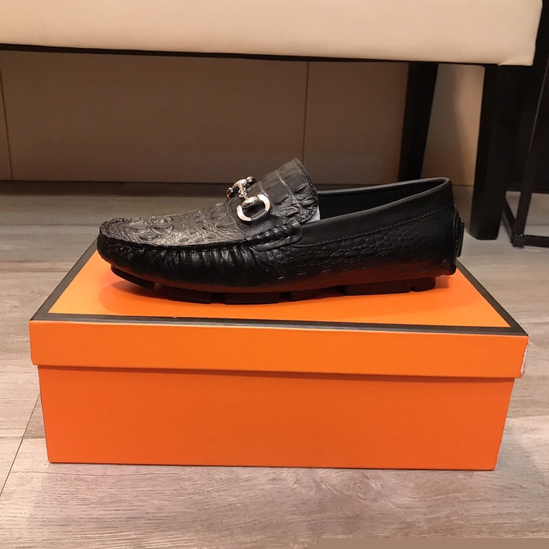 G*u*i leather shoes